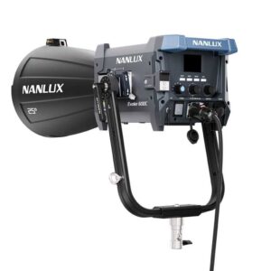 NANLUX EVOKE 600C LED FULLCOLOR SPOT LIGHT WITH TROLLEY CASE