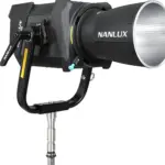 Evoke 1200B Bicolor con Flight Case e Lente Fresnel