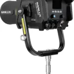 Evoke 1200B Bicolor con Flight Case e Lente Fresnel